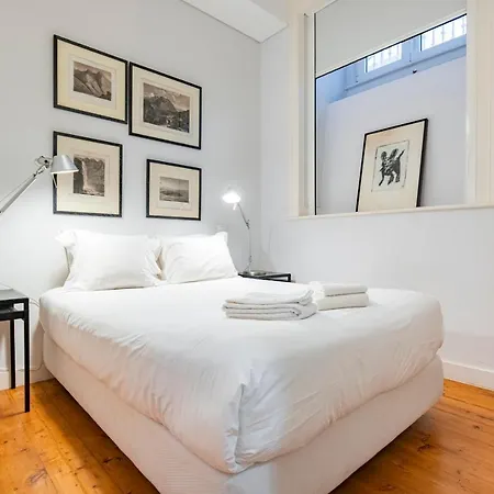 Castelo Design Aparment W/ Balcony & Super View By Lovelystay Lisbon Exterior photo