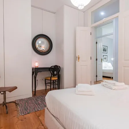 Castelo Design Aparment W/ Balcony & Super View By Lovelystay Lisbon Exterior photo